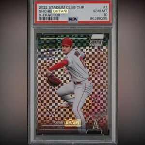 Topps Stadium Club Chrome Shohei Ohtani Card - Red and White